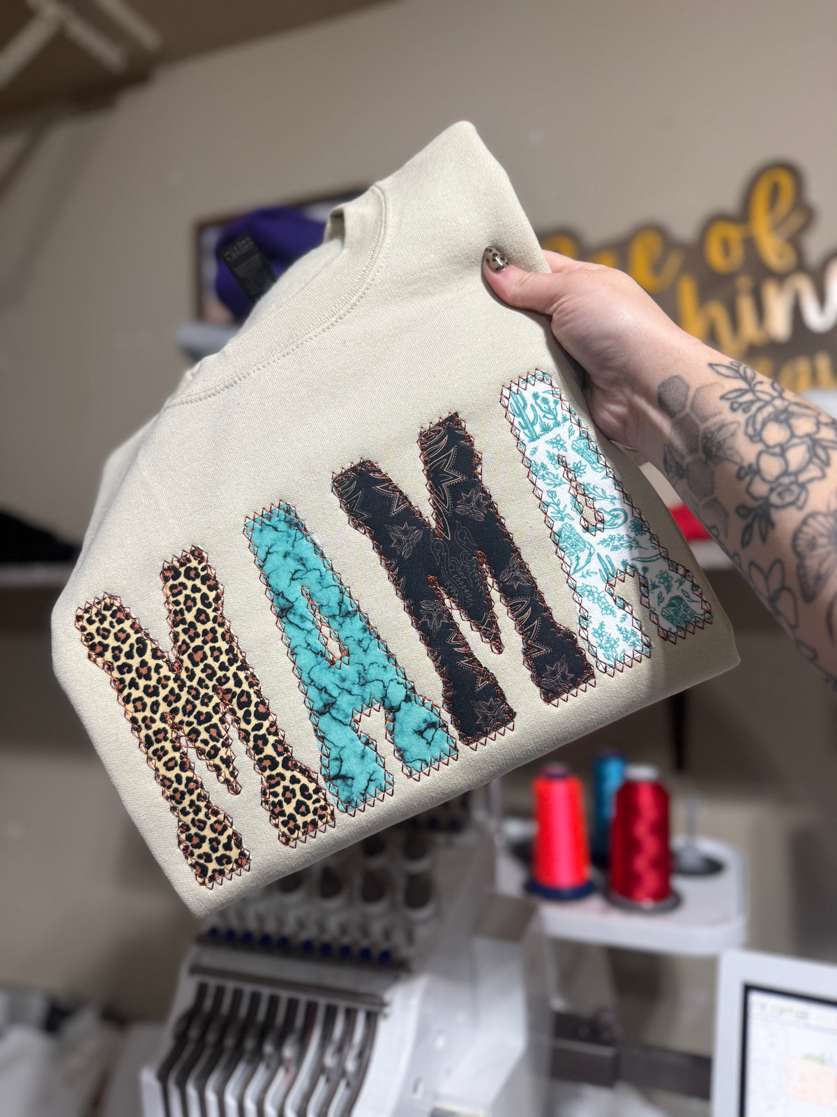 Mama crewneck medium