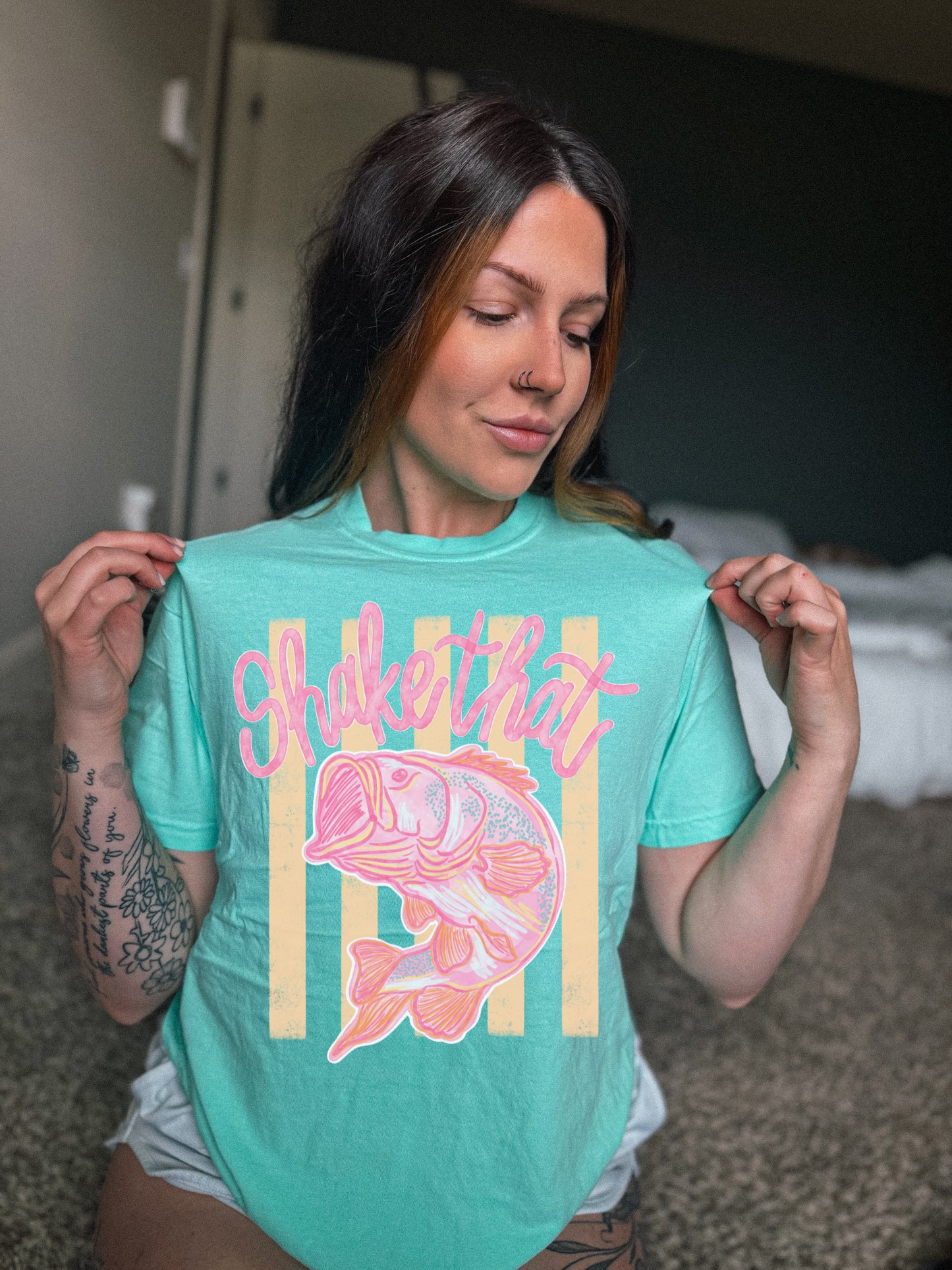Shake that tee chalky mint